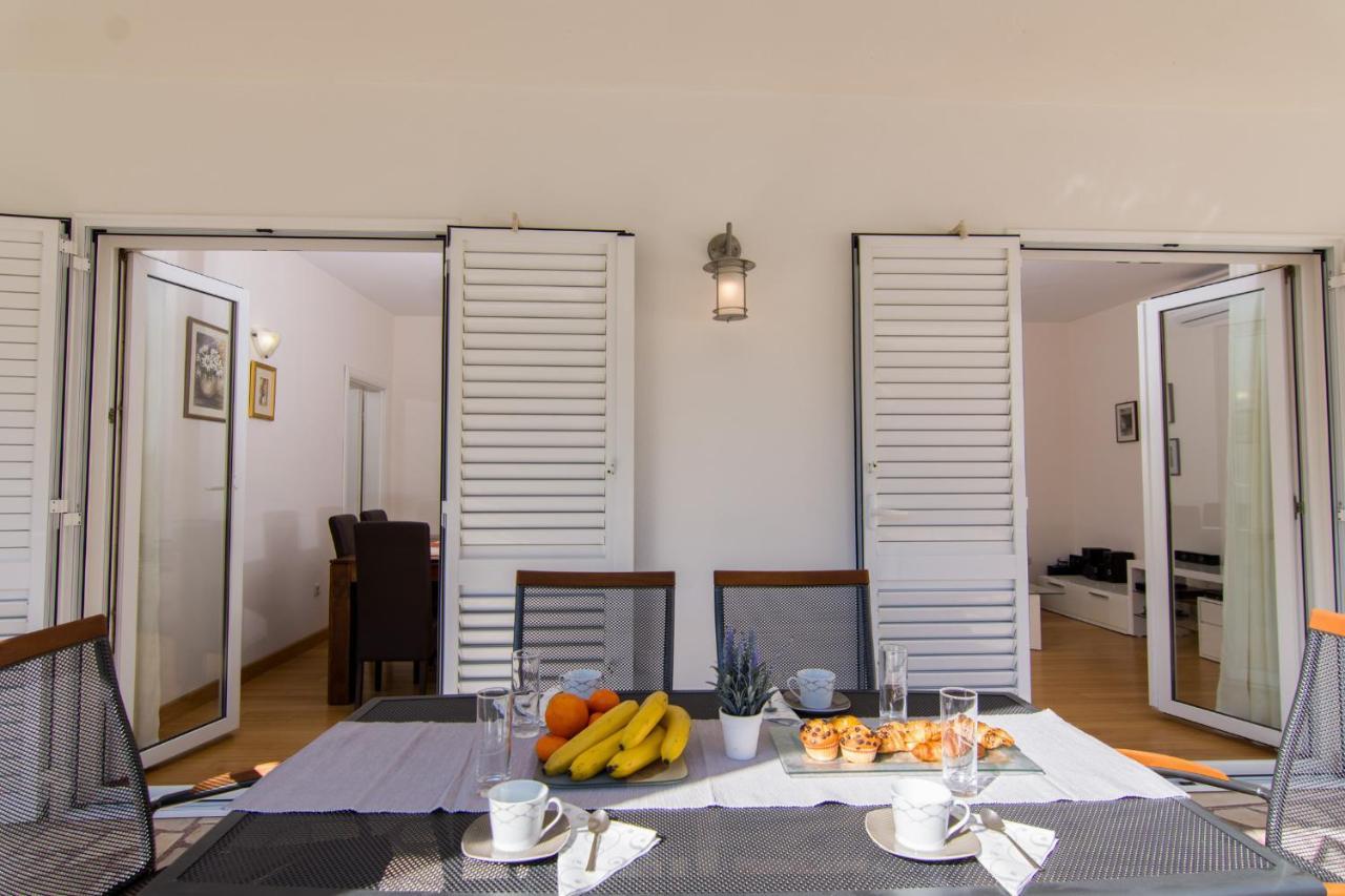Villa Relax - Beautiful Apartment With Heated Saltwater Pool & Jacuzzi Kaštela Exterior foto